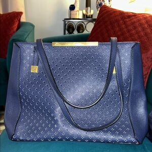 Elegant Blue Tote Bag